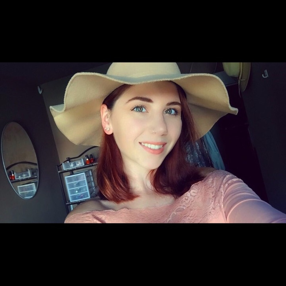 Meet your Posher, Emily